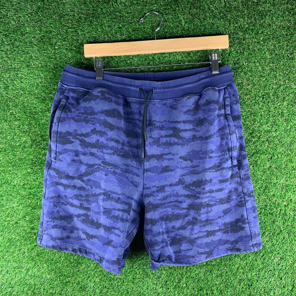 Fabletics The 7” Fundamental Shorts  Purple Camo Size Large